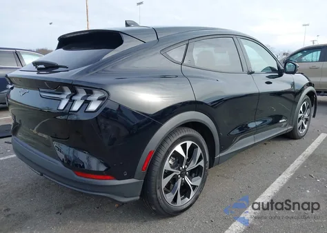 2024 Ford Mustang Mach-E Select z USA, uszkodzony, nr VIN 3FMTK1SU6RMA46614